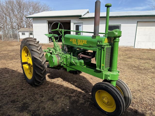Image of John Deere A equipment image 2