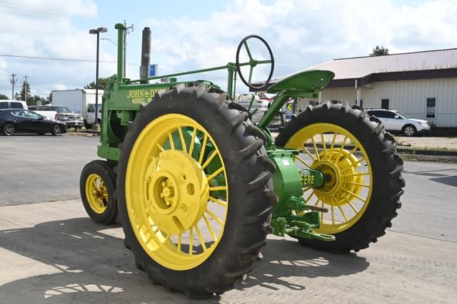 Image of John Deere A equipment image 4