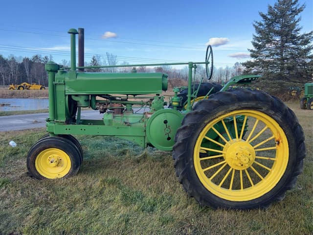 Image of John Deere A equipment image 1