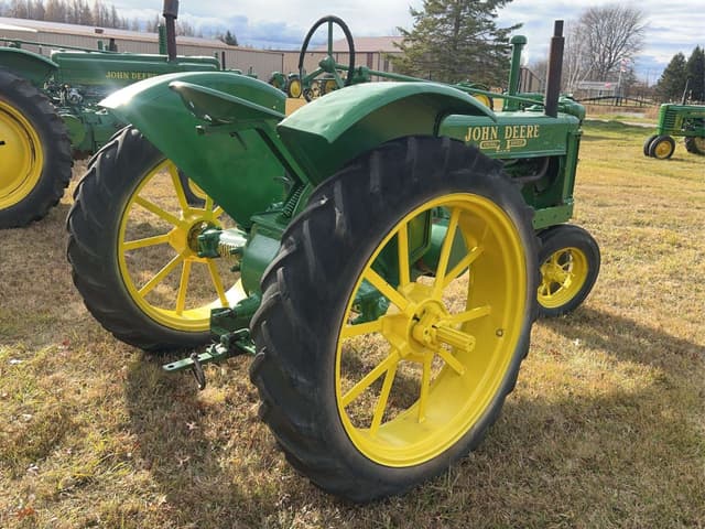 Image of John Deere B equipment image 4
