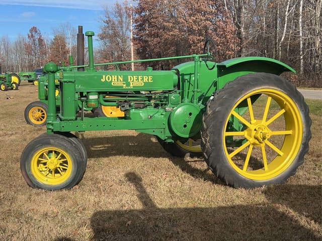 Image of John Deere B equipment image 1