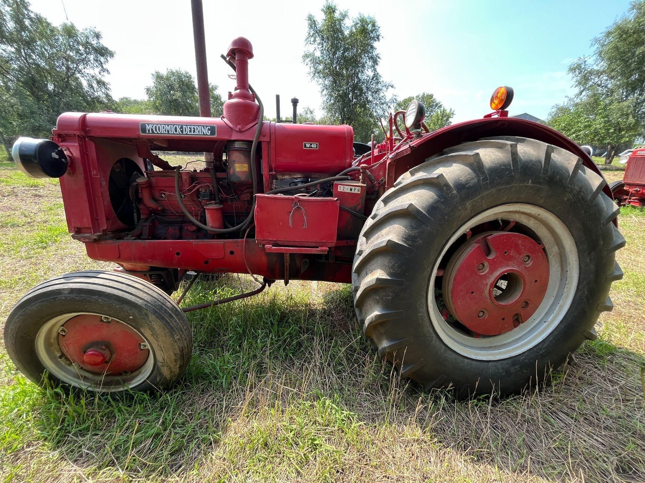 1937 McCormick-Deering W-40 Equipment Image0