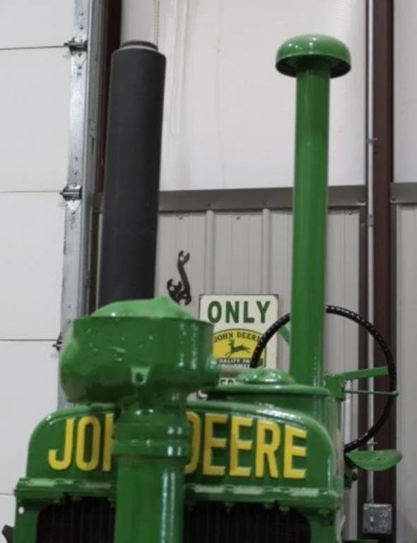 Image of John Deere A equipment image 4