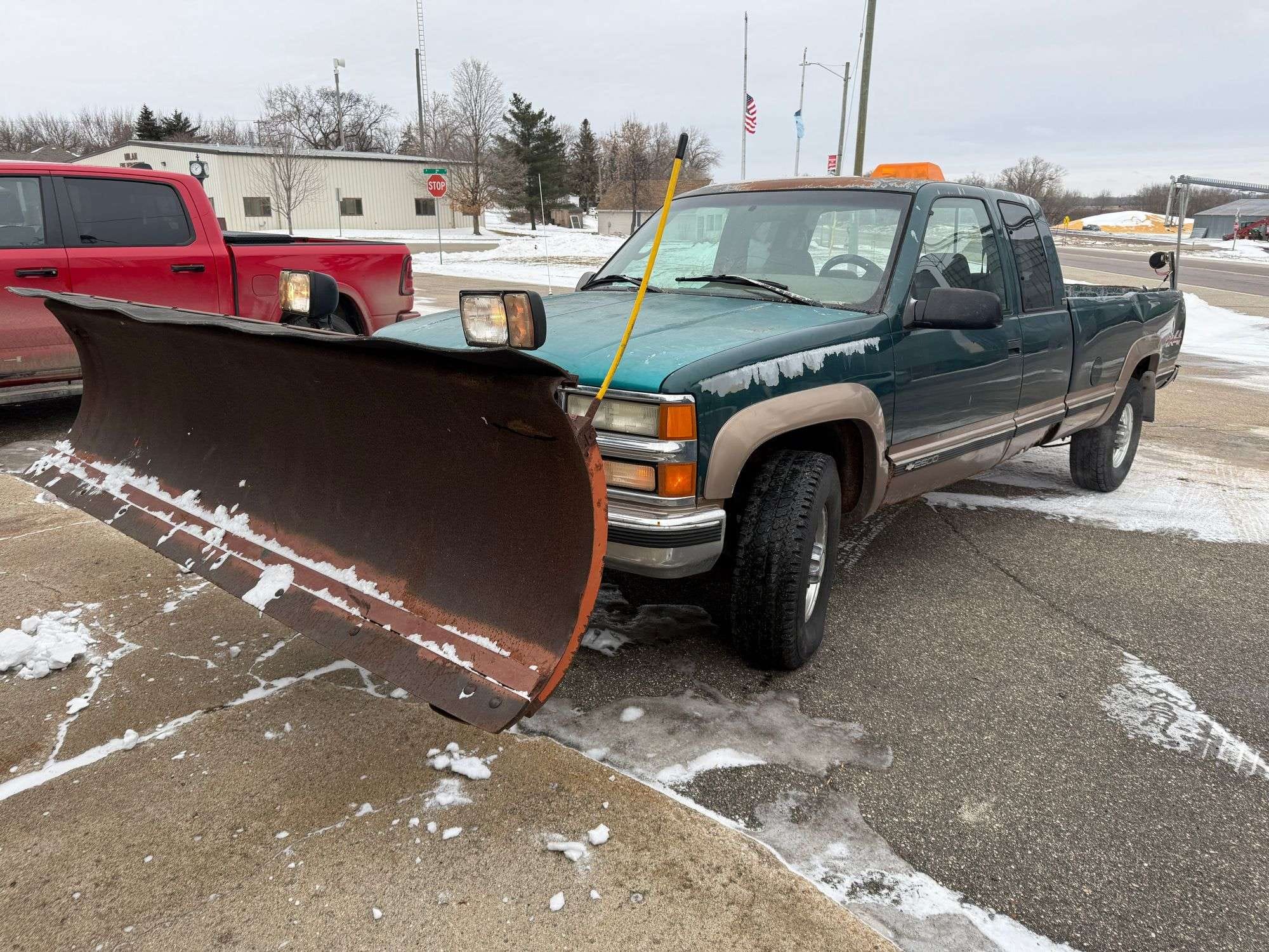 1995 Chevrolet 2500 Equipment Image0