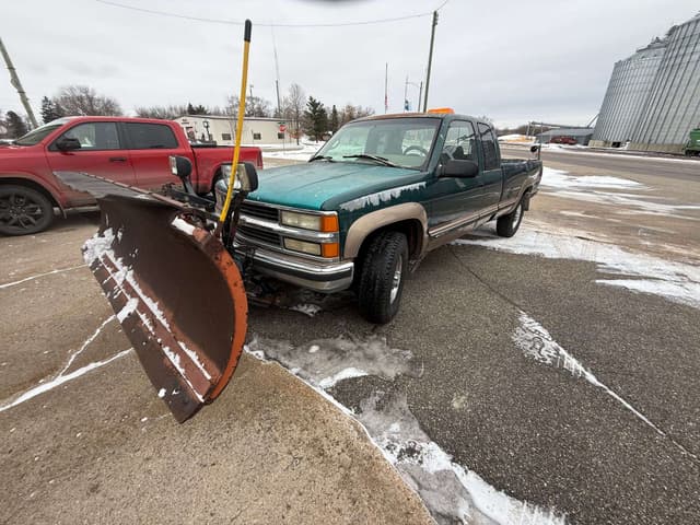 Image of Chevrolet 2500 equipment image 2
