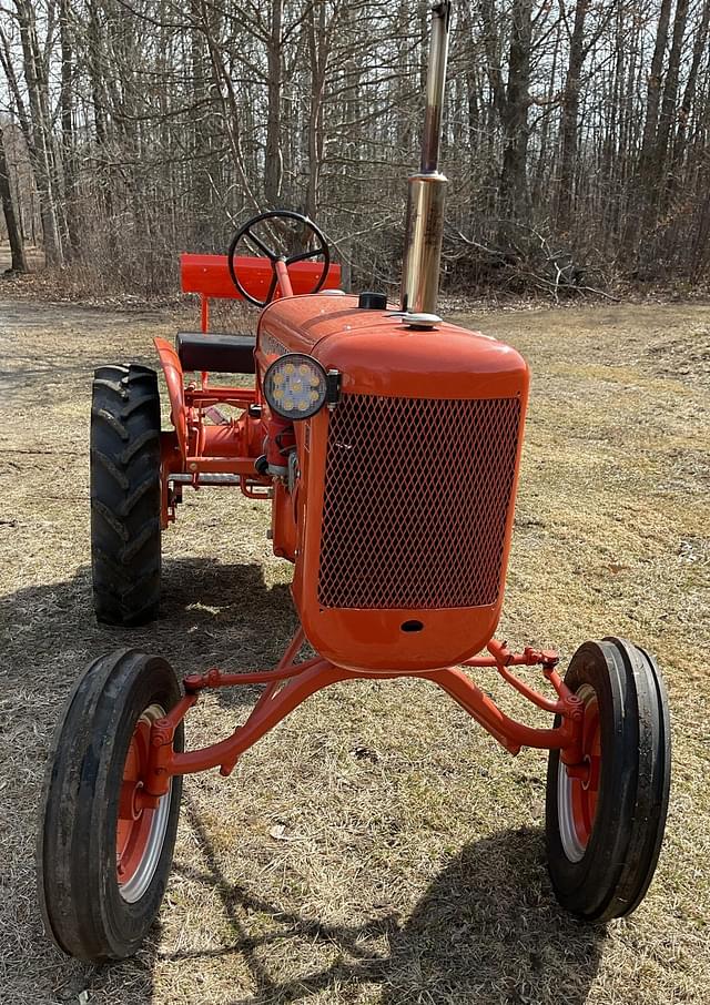 Image of Allis Chalmers B equipment image 2