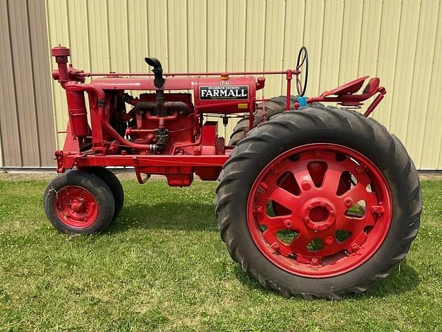 Image of Farmall F-20 equipment image 1