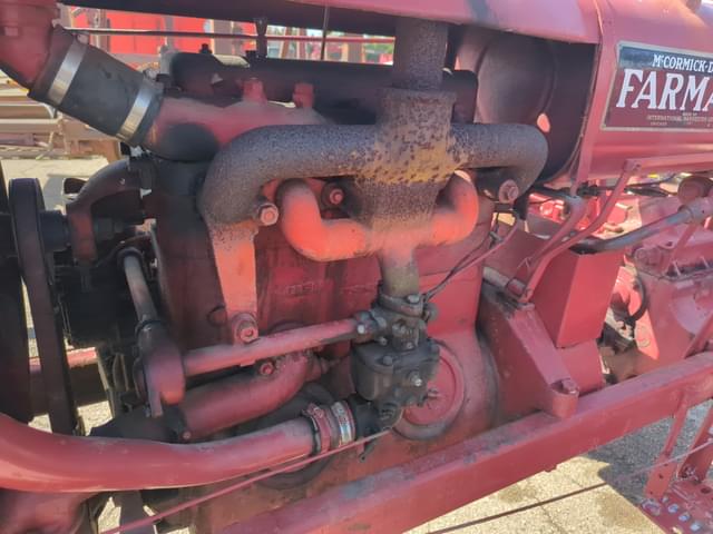Image of Farmall F-20 equipment image 3
