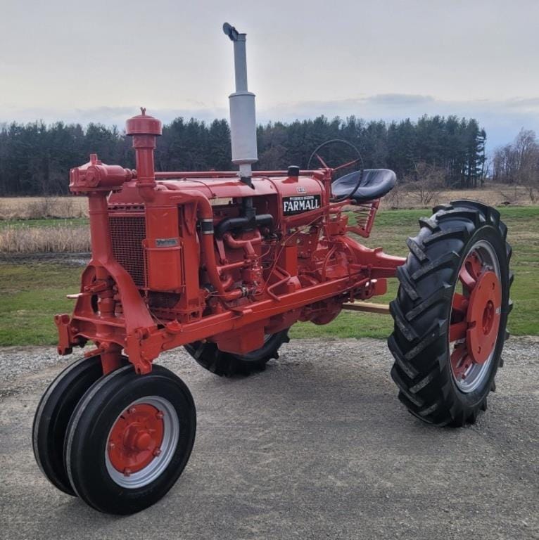 Main image Farmall F-20