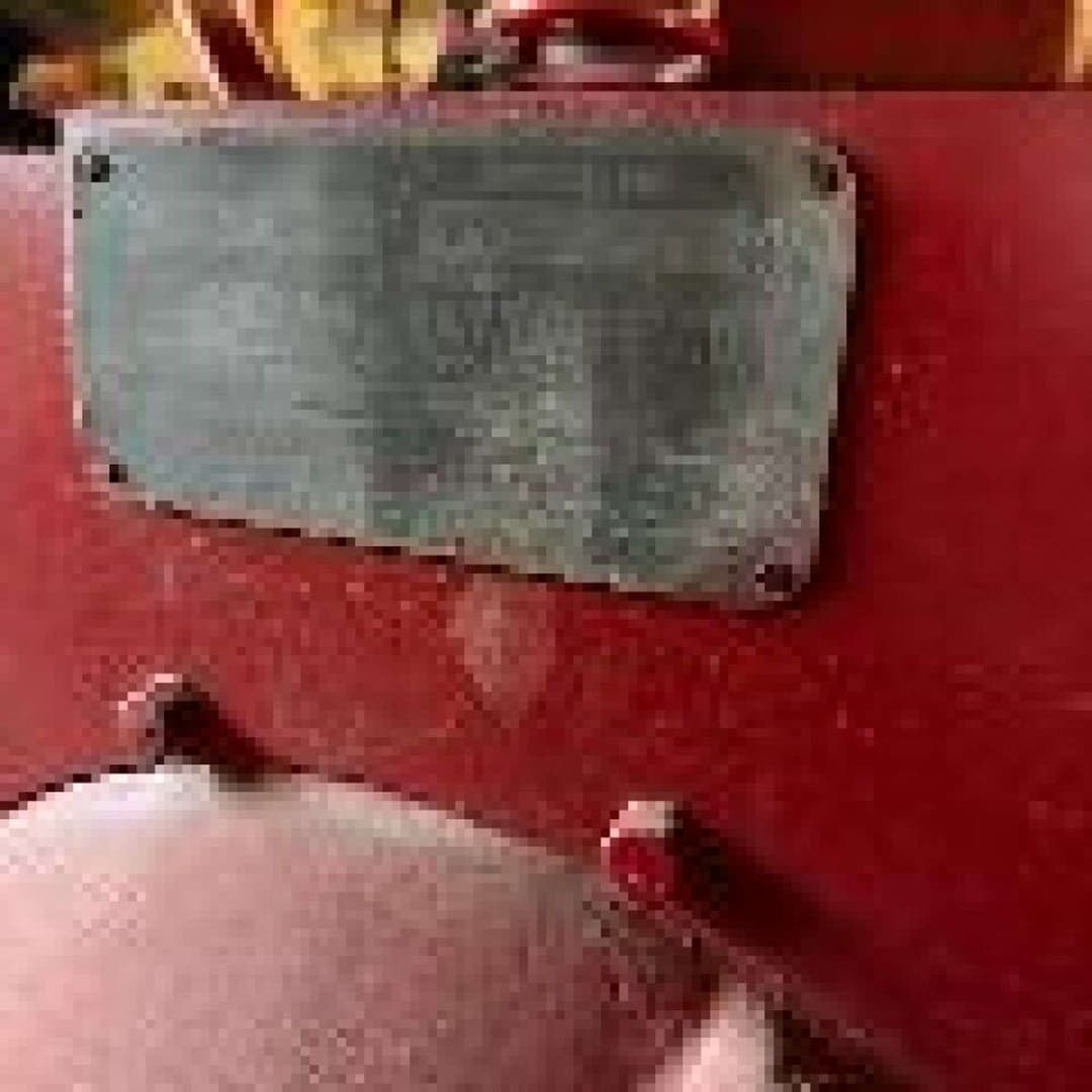 Image of Farmall F-20 Image 1