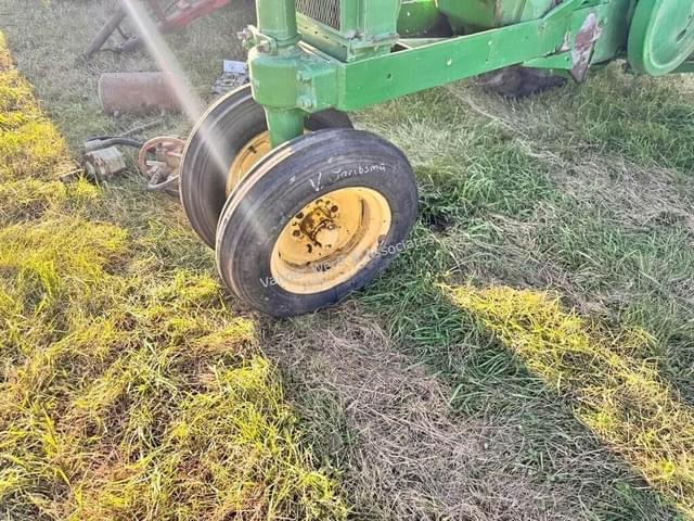 Image of John Deere A equipment image 4