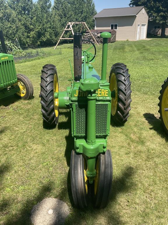 Image of John Deere A equipment image 2