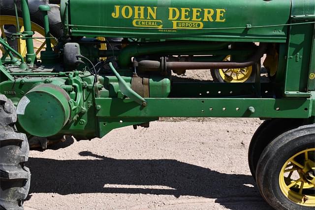 Image of John Deere B equipment image 2