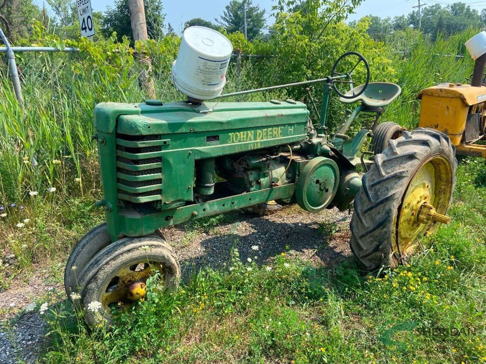 1938 John Deere H Equipment Image0