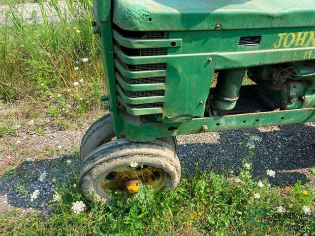 Image of John Deere H equipment image 1
