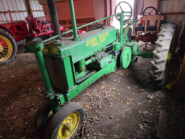 Image of John Deere B equipment image 1