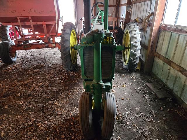 Image of John Deere B equipment image 2