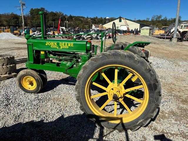 Image of John Deere B equipment image 1