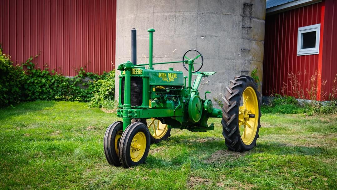 Image of John Deere B Primary image