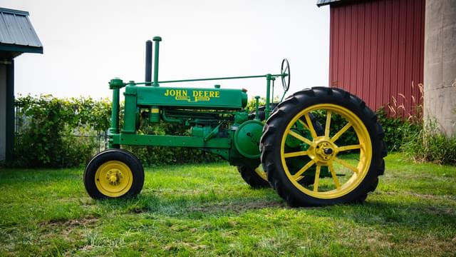 Image of John Deere B equipment image 3