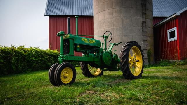 Image of John Deere B equipment image 2