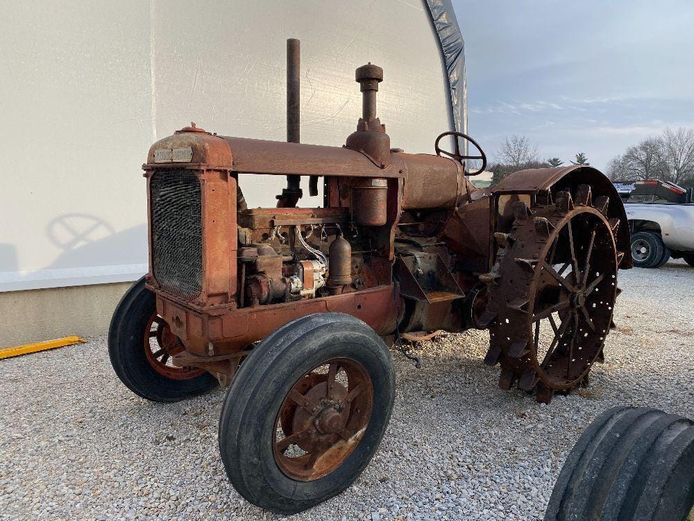 Main image McCormick-Deering W-40