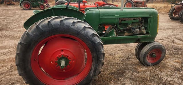 Image of Oliver 70 equipment image 2