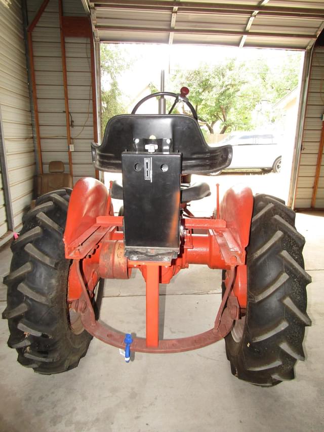 Image of Allis Chalmers B equipment image 2