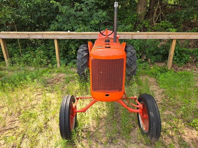 Image of Allis Chalmers B equipment image 2