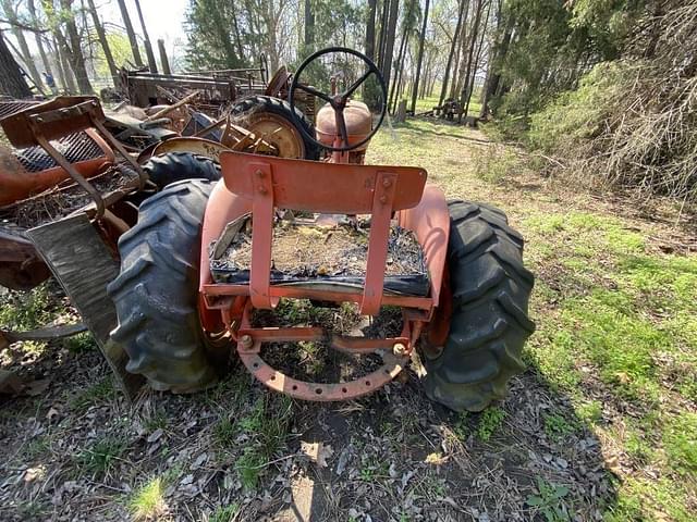 Image of Allis Chalmers B equipment image 1