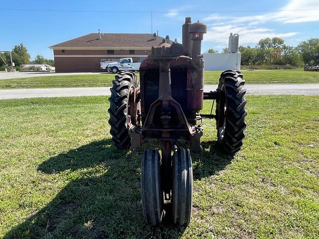 Image of Farmall F-20 equipment image 4