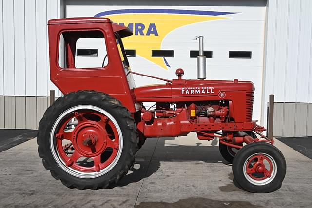 Image of Farmall H equipment image 1