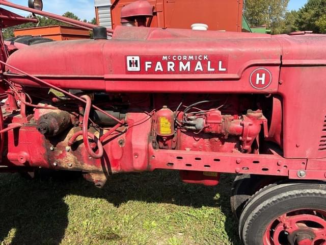 Image of Farmall H equipment image 3