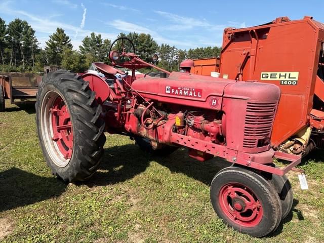 Image of Farmall H equipment image 1