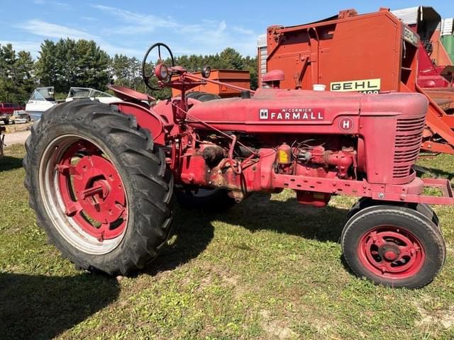 Image of Farmall H equipment image 2