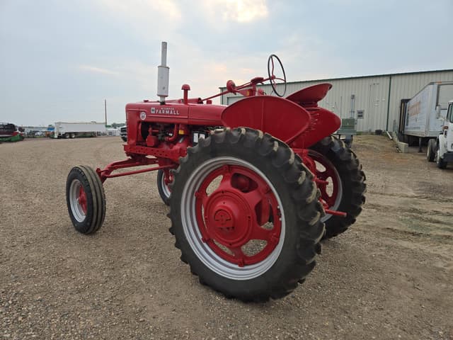 Image of Farmall Super H equipment image 3