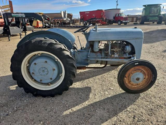 Image of Ford 9N equipment image 3