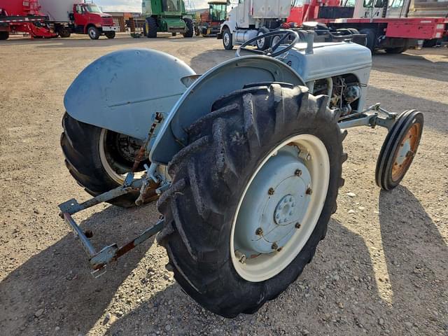 Image of Ford 9N equipment image 4