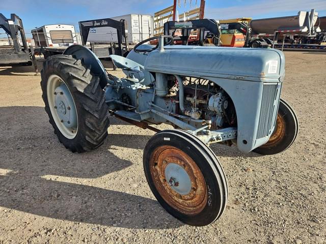 Image of Ford 9N equipment image 2