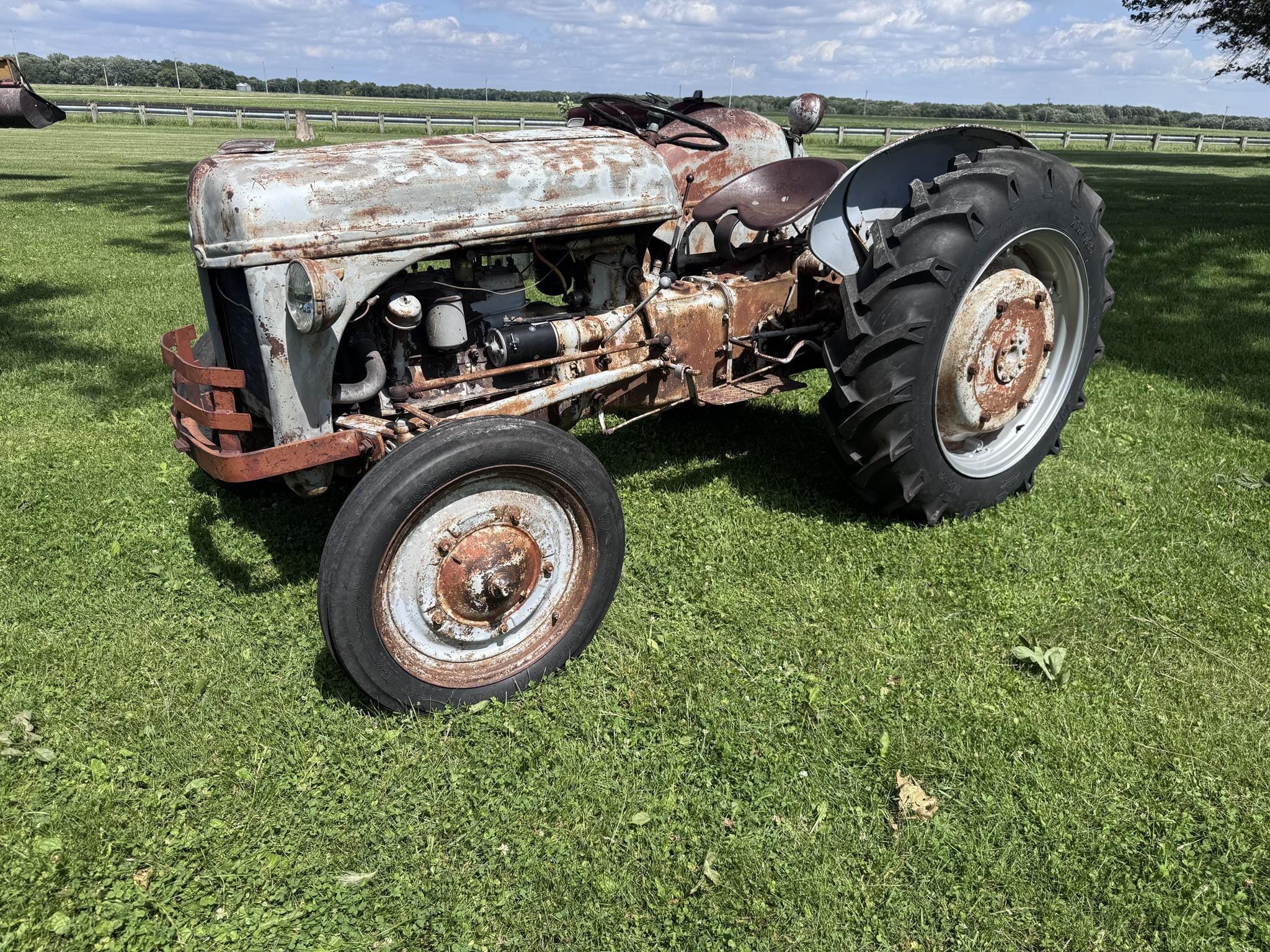 1939 Ford 9N Equipment Image0
