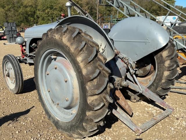 Image of Ford 9N equipment image 2