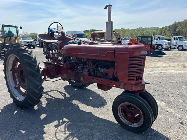 Image of Farmall H equipment image 3