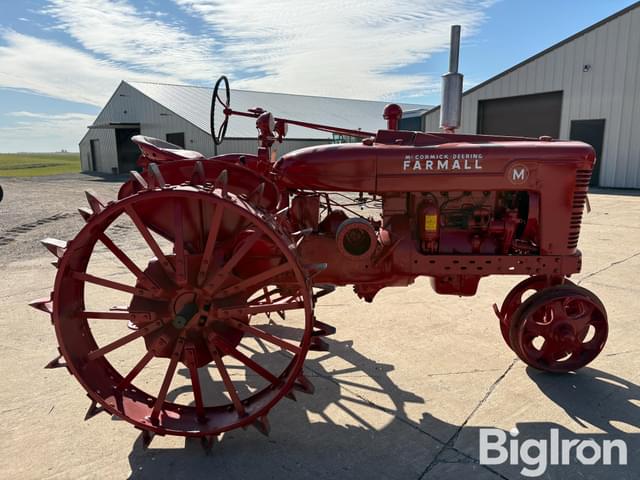 Image of Farmall M equipment image 3