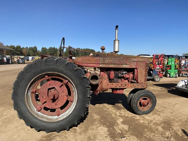 Image of Farmall M equipment image 3