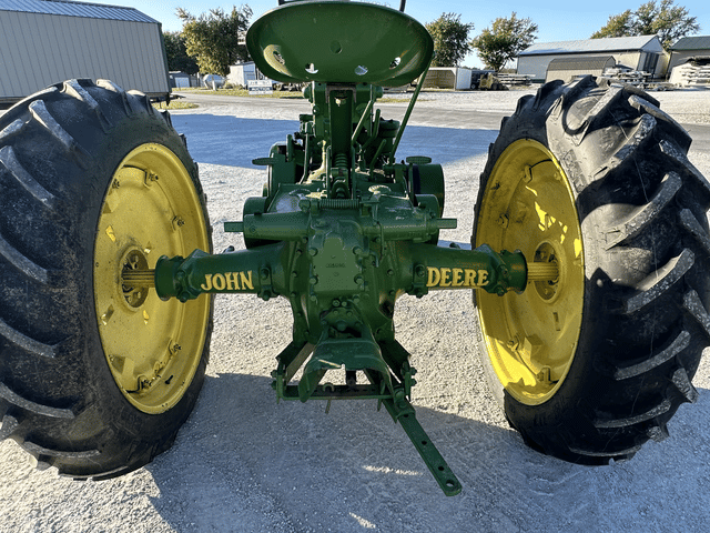 Image of John Deere A equipment image 4