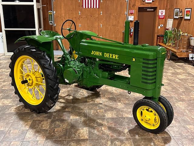 Image of John Deere B equipment image 1