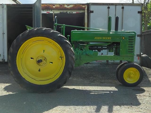 Image of John Deere B equipment image 3