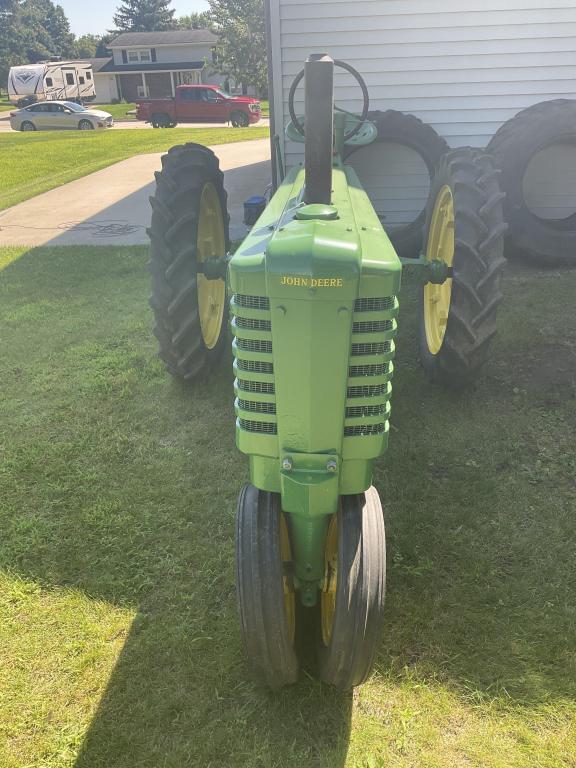 Image of John Deere B equipment image 2