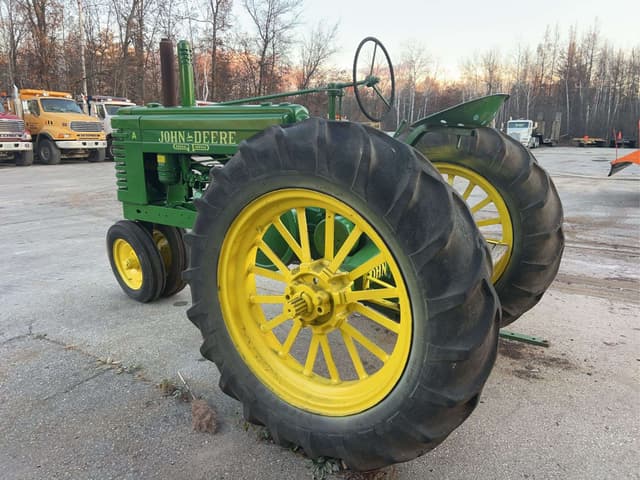 Image of John Deere A equipment image 2