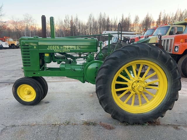 Image of John Deere A equipment image 1